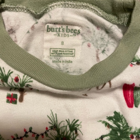 🎄Organic Burt’s Bees Pajamas🎄 - Picture 3 of 4